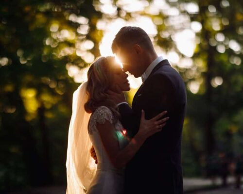 Cum alegi o formație de nuntă care cântă cu sufletul?